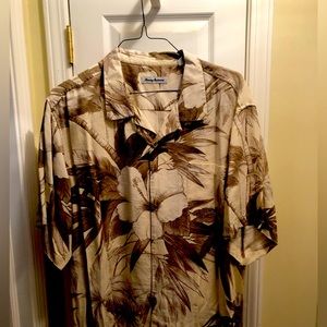 Tommy Bahama 100% silk